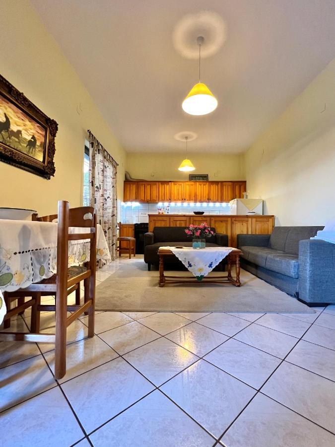 Village Apartment Marathias  Exterior foto